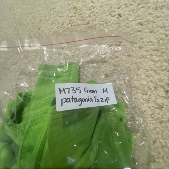 Patagonia Women’s 1/2 Zip Lime Green Size Medium Logo Flaws Polartec - Picture 16 of 16